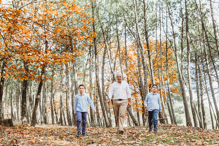 fotografia de familia en otoño